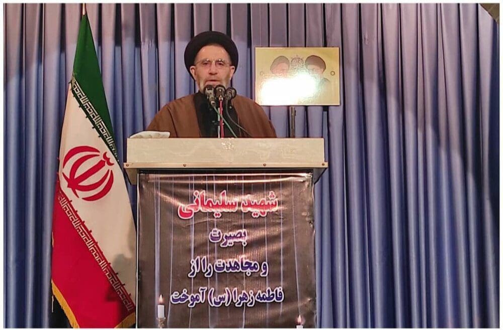 با حضور استاندار بومی و نخبگان تحول همراه با جهش در لرستان رقم زده شود