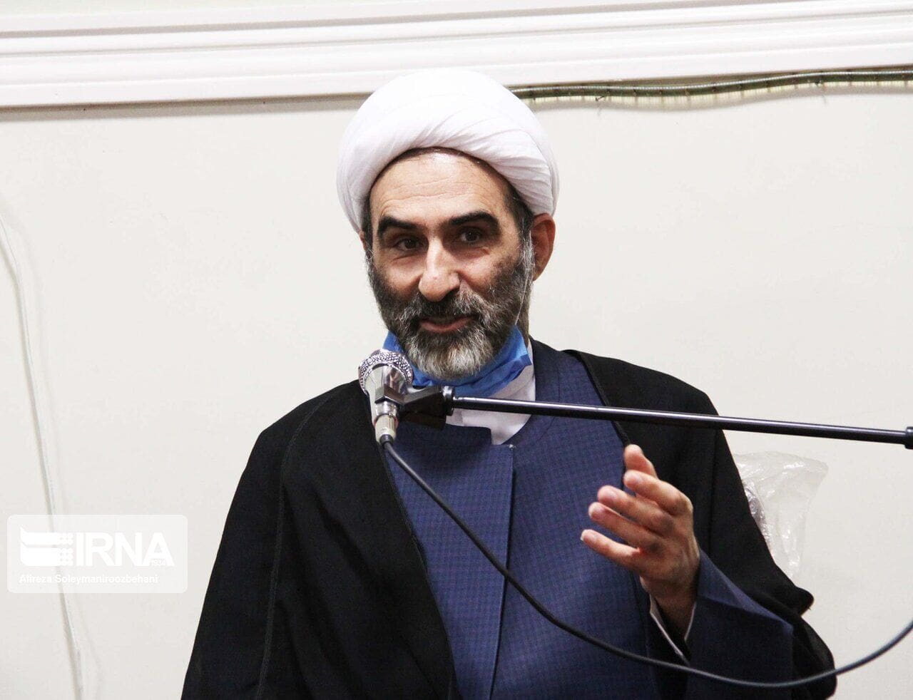بهره‌گیری از نخبگان ، شرط عبور از بحران‌های جامعه است