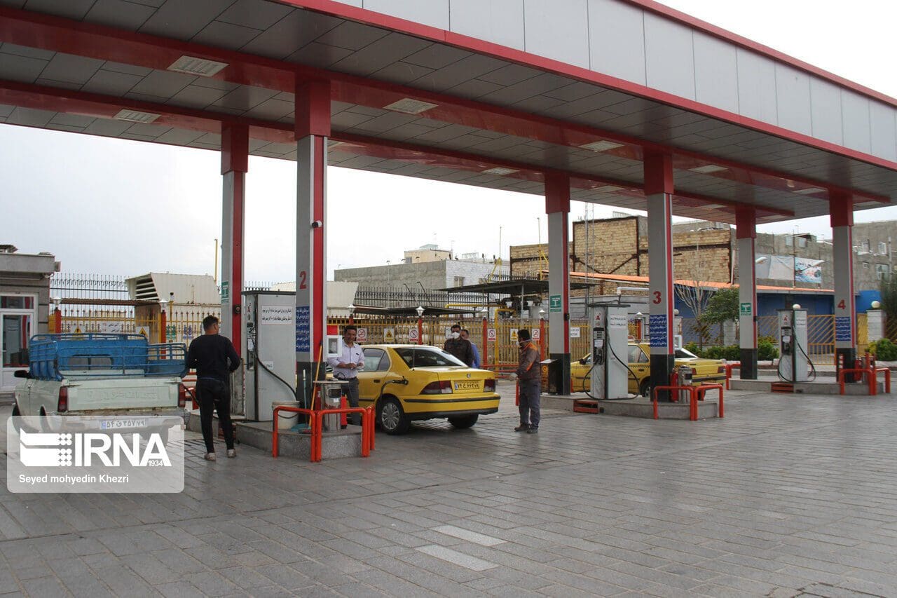 انشعاب گاز چهار جایگاه سوخت در لرستان قطع شد
