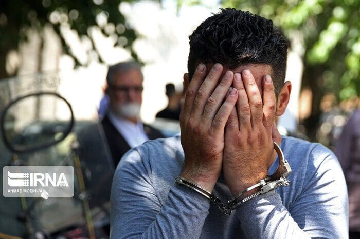 کلاهبردار مدعی منتسب به امام زمان در بروجرد دستگیر شد