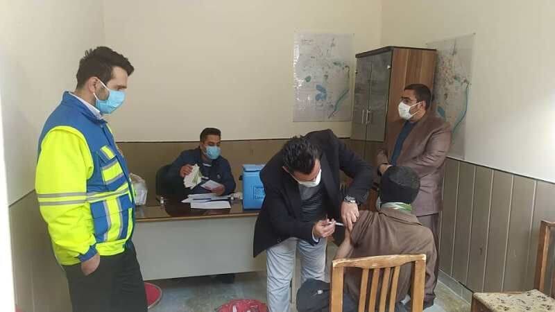 ۱۰ هزار دُز واکسن کرونا روزانه در لرستان تزریق می شود