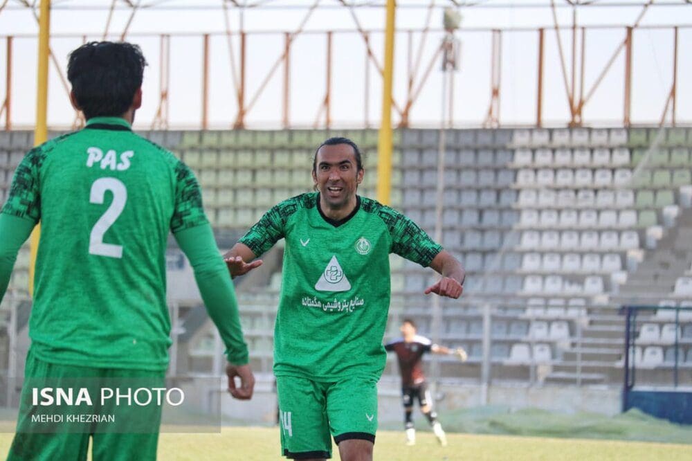 پاس همدان منجی میخواهد نه دلسوز 
