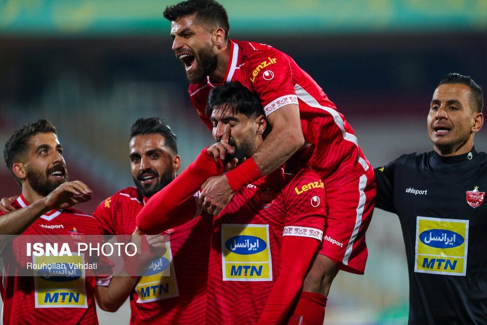برتری پرسپولیس برابر نفت مسجدسیمان در نیمه نخست