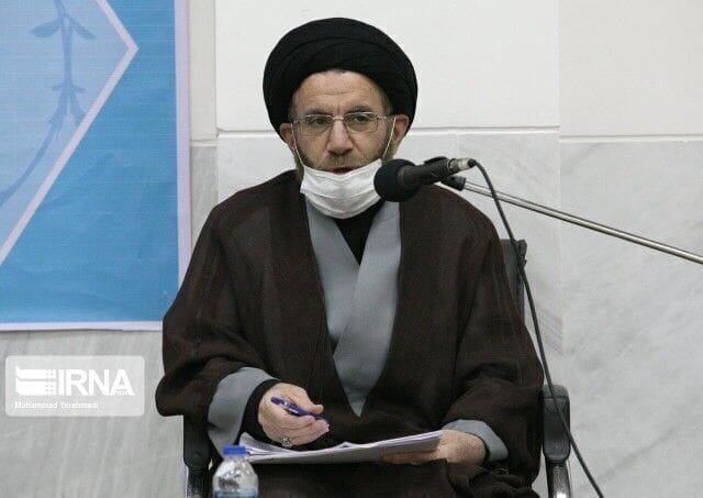 نماینده ولی فقیه در لرستان: جوان محور بودن از شاخص‌های کانون مساجد است