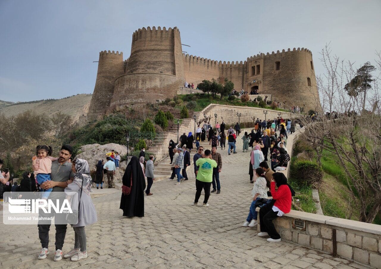 بازدید رییس مجلس از قلعه فلک الافلاک لرستان
