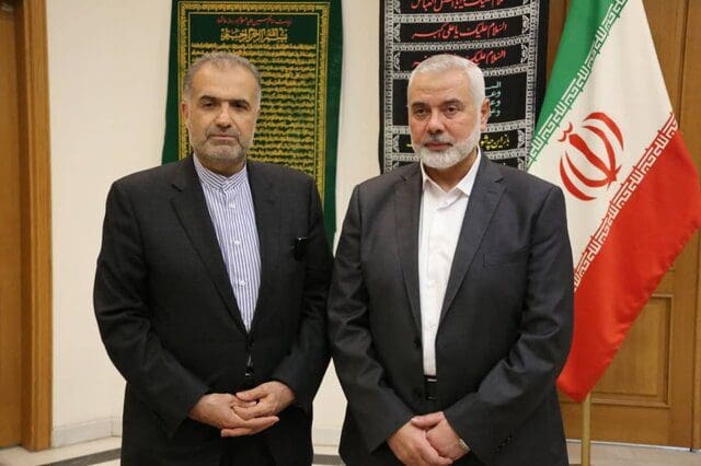 السفير الإيراني في روسیا یلتقي إسماعیل هنیة