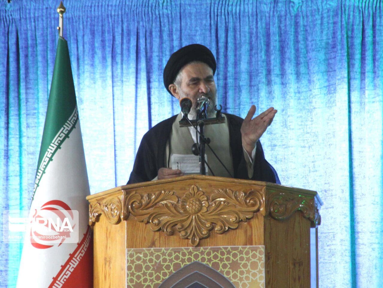 امام جمعه بروجرد: ایران اسلامی امروز کشوری قدرتمند است