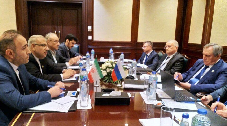 مباحثات مکثفة لوزیر النفط في القاهرة