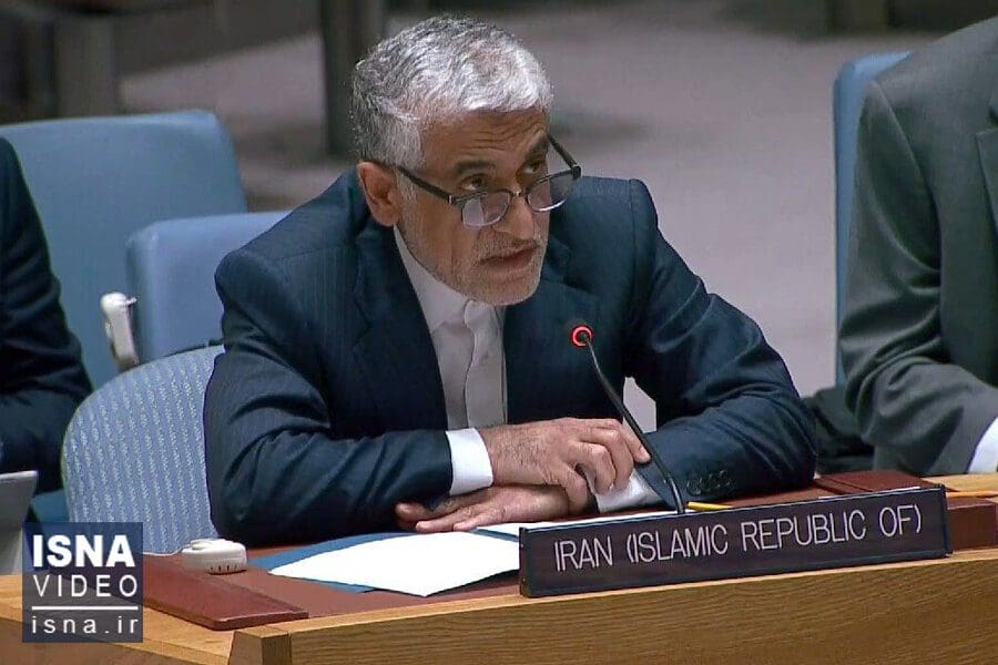 إيران تدعم تسلیم الشحنة الثامنة من المساعدات الإنسانية إلی سوریا