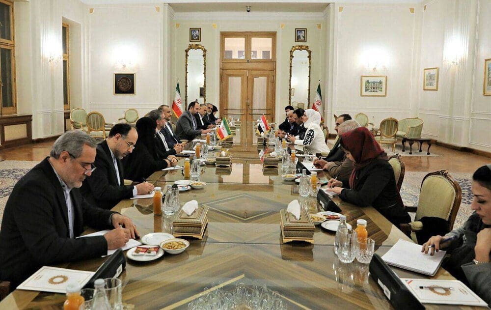 أمیرعبداللهیان یؤکد علی ضرورة تنفیذ الإتفاقیات الإقتصادية بین إيران وسوريا