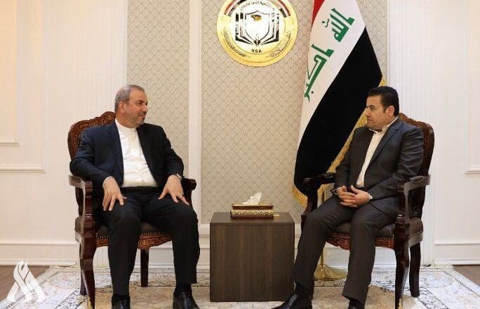 لقاء يجمع السفير الإيراني والأعرجي في العراق