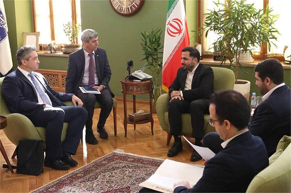 روسیا تتعاون مع إیران في تطویر البنیة التحتیة للإتصالات