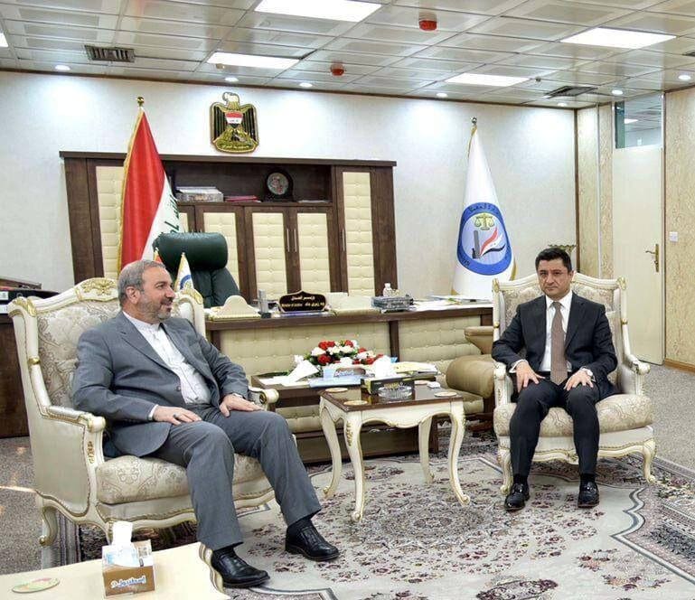 مباحثات بین السفير الإيراني ووزیرالعدل العراقي