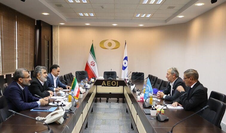 وفد الوکالة الدولیة یجري لقاءات في طهران قبل توجهه إلی فیینا