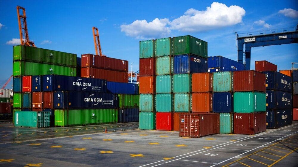 إيران تستأنف تصدیر السلع إلی السعودية