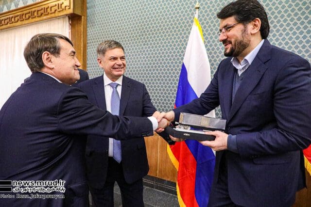 إستعراض توسیع التعاون بین إيران وروسیا في قطاع النقل