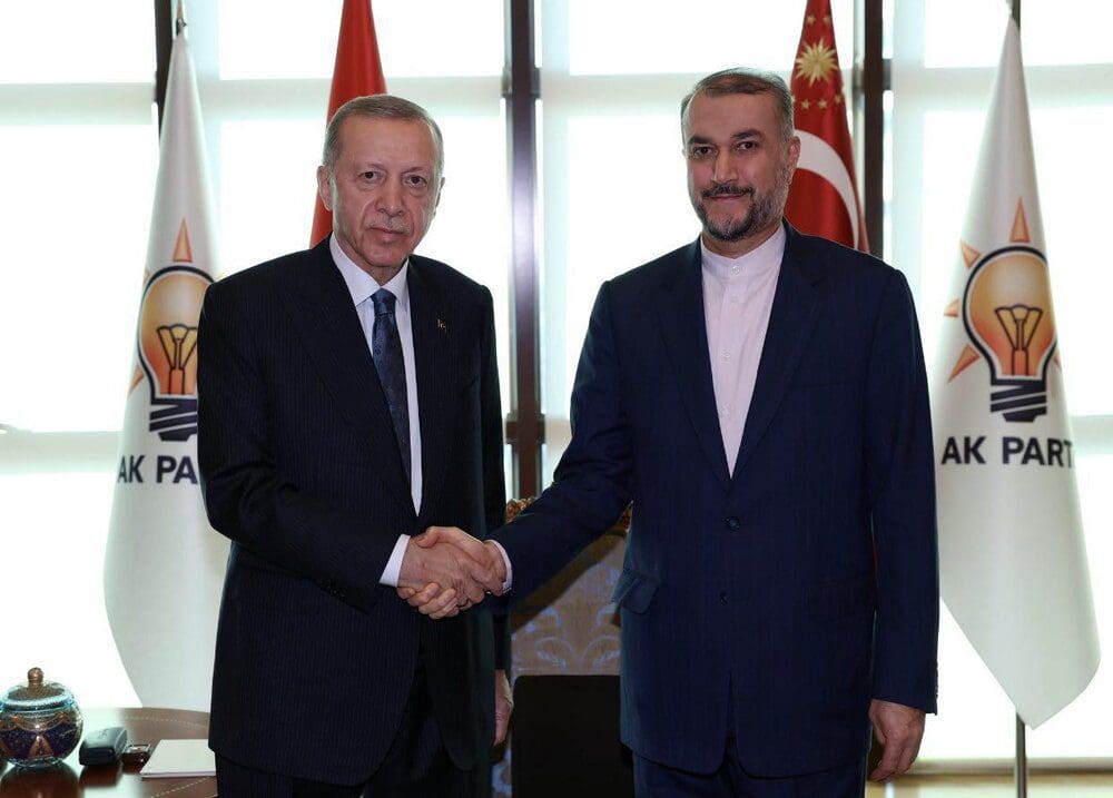 إيران وترکیا تتفقان علی عقد الإجتماع الثامن للجنة العلیا للعلاقات بین البلدین