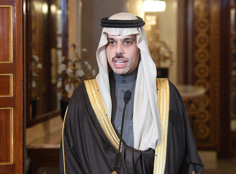 وزير خارجية السعودية: أتطلع للقاء أمیرعبداللهیان في وقتٍ قريب