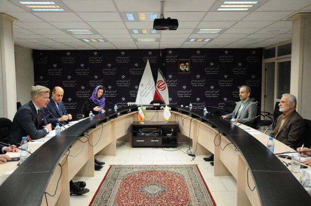 إيران تدعم الجهود الأممیة لتسویة الأزمة الیمنیة
