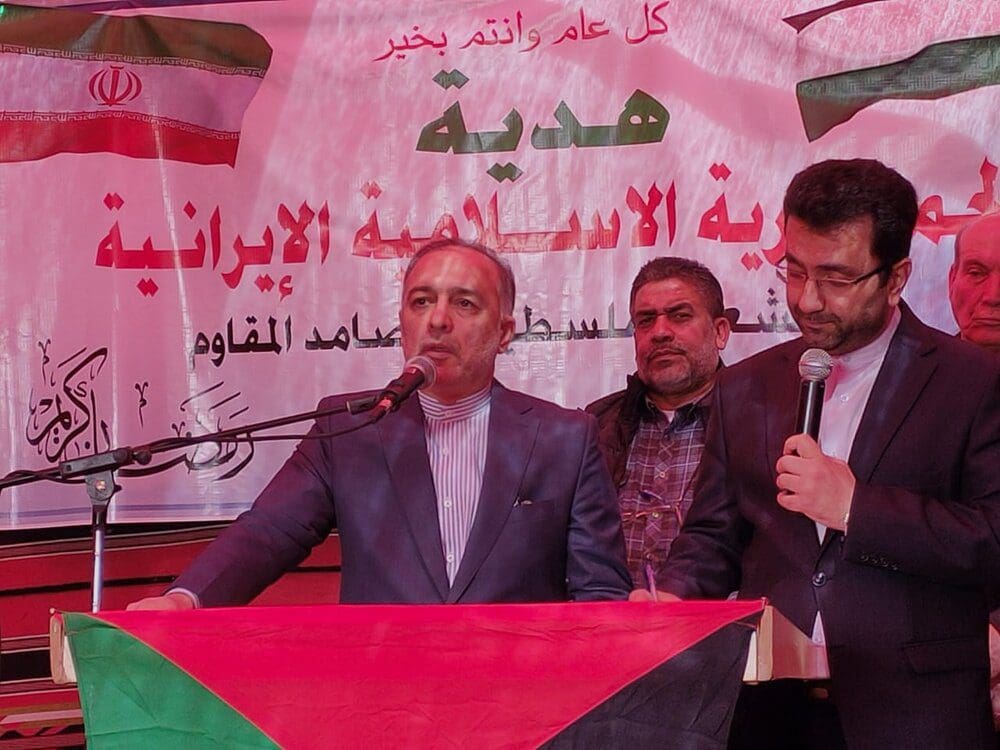 السفير سبحاني: على أدعیاء حقوق الإنسان أن يروا جرائم الكيان الصهيوني