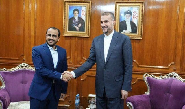 وزیر الخارجیة یلتقي محمد عبد السلام في مسقط