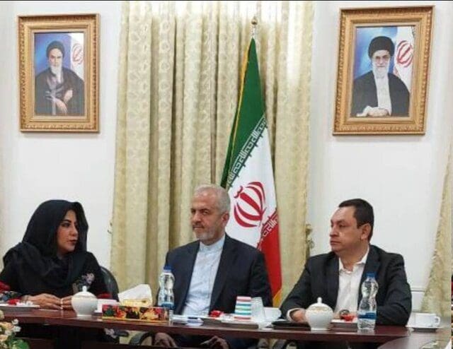 إيران والمکسیك تبحثان توسیع العلاقات البرلمانیة والإقتصادیة والثقافیة
