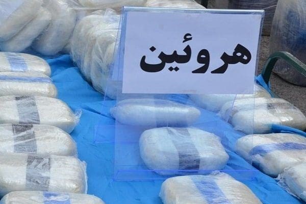 دستگیری سوداگران مرگ و کشف ۱۲۰۰ گرم هروئین در بروجرد