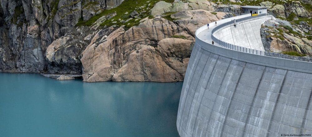 ۴۴ درصد از حجم مخازن سدهای لرستان آب دارد