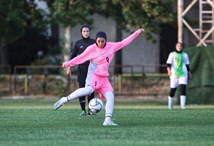 پایان نیمه نخست دیدار تیم‌های ملی فوتبال ایران و روسیه