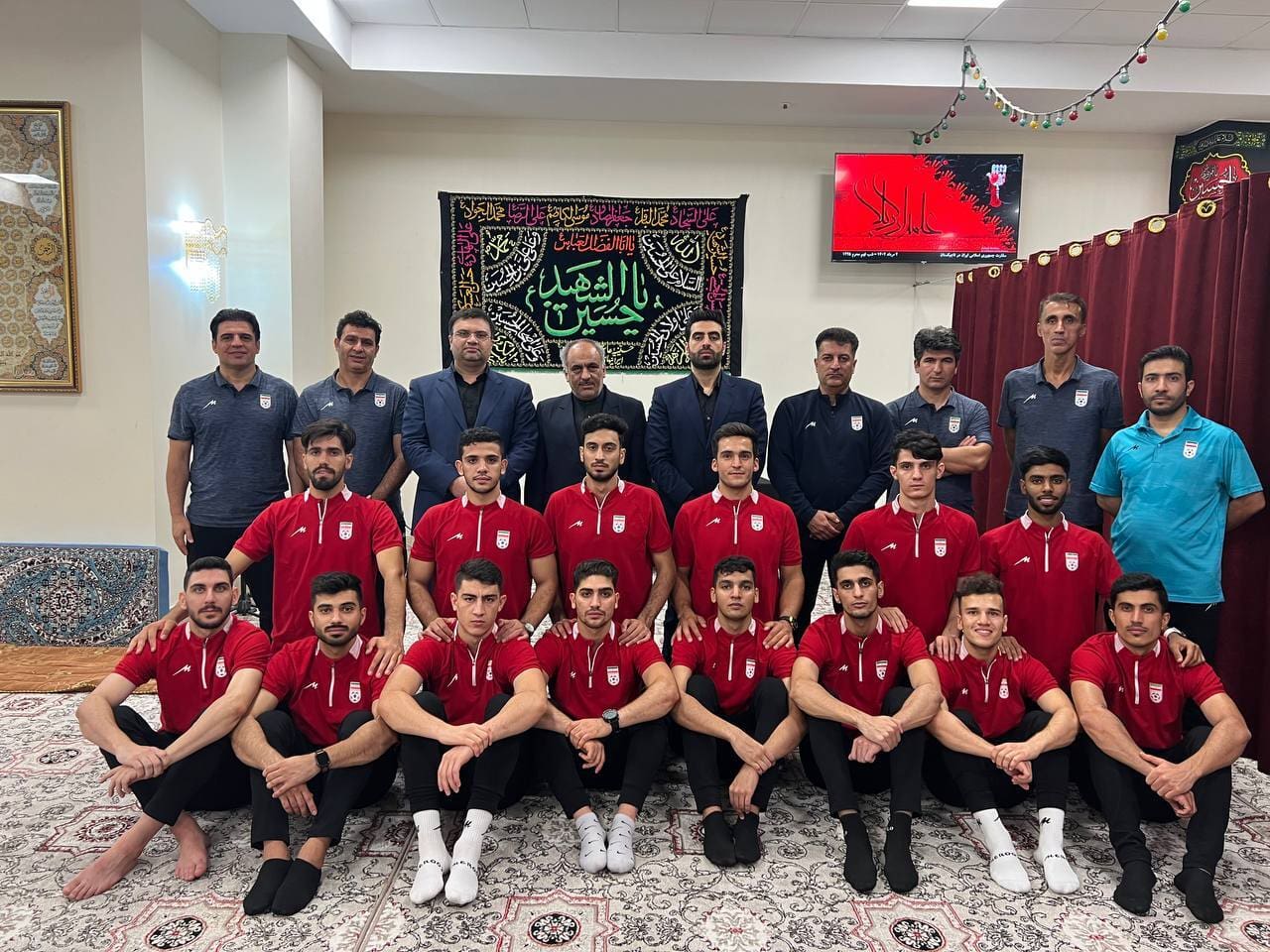 حضور تیم ملی امید فوتسال در مراسم عزاداری شب تاسوعا در سفارت ایران در تاجیکستان