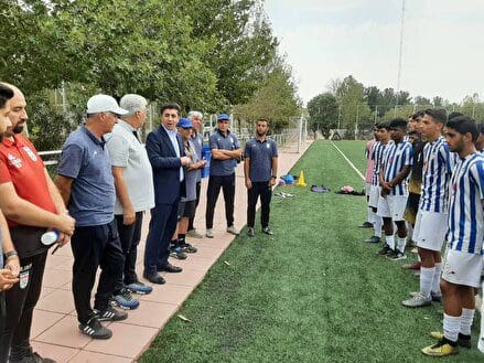 تصاویری از حضور دبیر کل فدراسیون و سرمربی تیم ملی بزرگسالان دراردوی تیم نونهالان