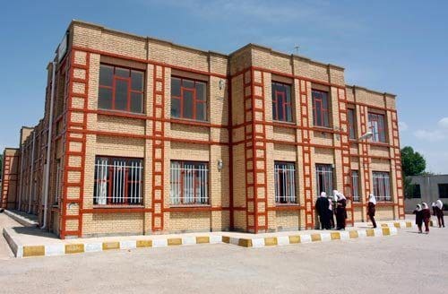 ساخت ۳۷ مدرسه با ۹۵ کلاس درس در الیگودرز