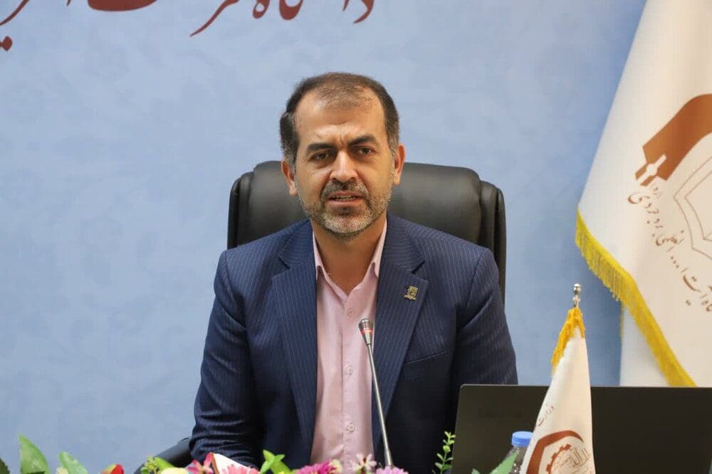 هر ساله در بدو ورود، همه دانشجویان به‌وسیله کارنامه سلامت غربالگری می‌شوند