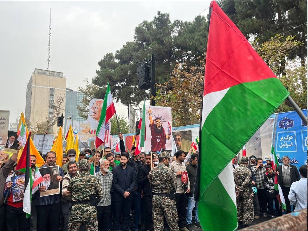 ۱۳ آبان یوم‌الله تجلی اراده و مقاومت مقدس ملت در مصاف با استکبار جهانی است