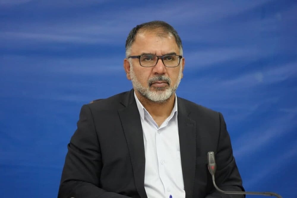 شهید ریشه است/ نقطه امید دنیای اسلام، جمهوری اسلامی ایران است