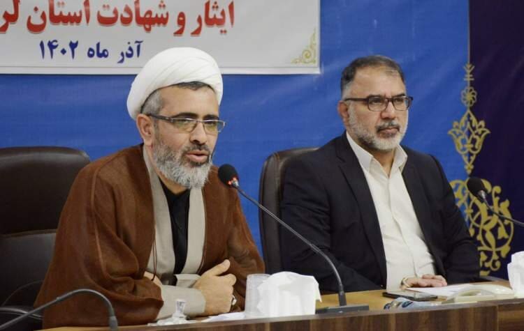 مسجد محوری فرهنگ ایثار و شهادت مورد تأکید است