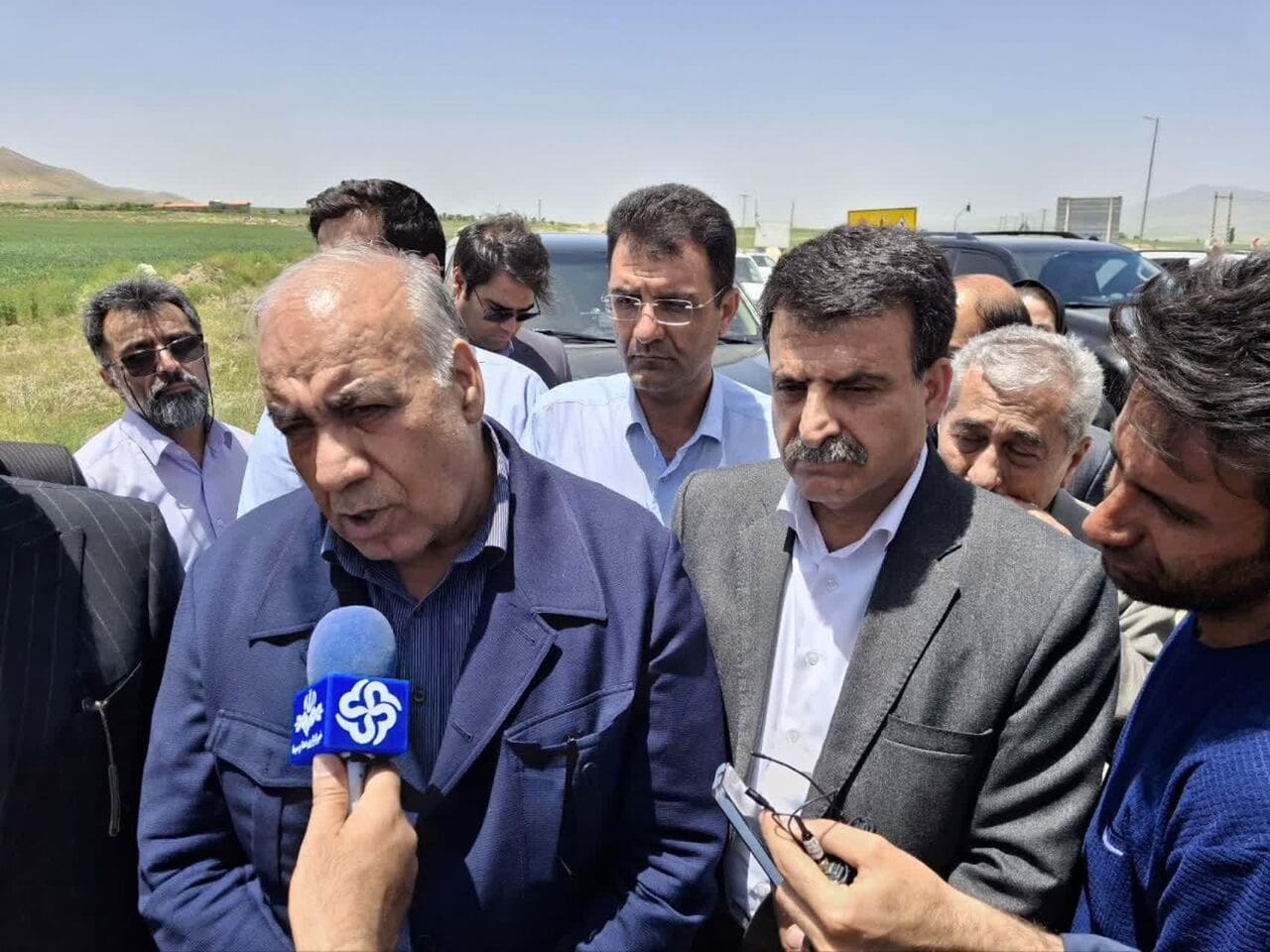 تکمیل جاده الیگودرز _ داران از پروژه‌های مهم وزارت راه است، معارضان همکاری کنند