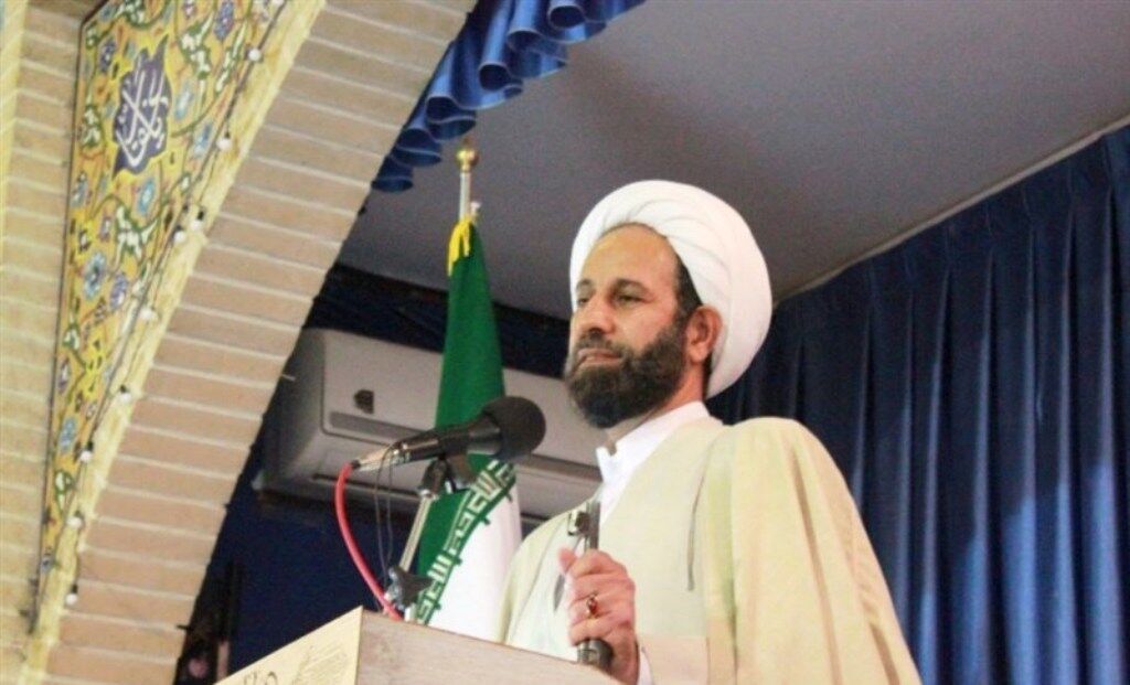 خطیب جمعه خرم‌آباد: تبعیت از ولایت‌فقیه عامل تداوم پیشرفت ایران است