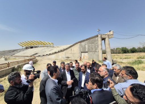 استاندار لرستان: ورزشگاه ولایت بروجرد طرحی ملی و اولویت‌دار است