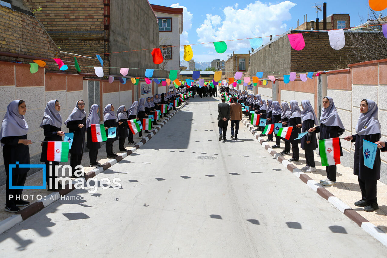 ۱۳۷ مدرسه مناطق حاشیه‌نشین لرستان میزبان طرح "قاضی در مدرسه"