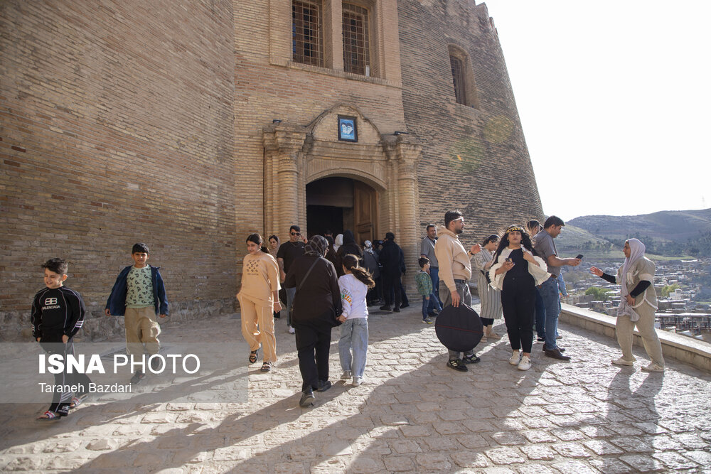 بازدید بیش از شش هزار گردشگر از فلکالافلاک