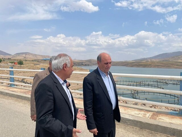 جایگزین کردن الگوی کشت، متناسب با وضعیت آب شهرستان خرمآباد