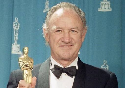 حراج میراث بازیگر بزرگ/ از فیلمنامههای حاشیهنویسیشده تا پوسترها و حتی سهپایه نقاشی