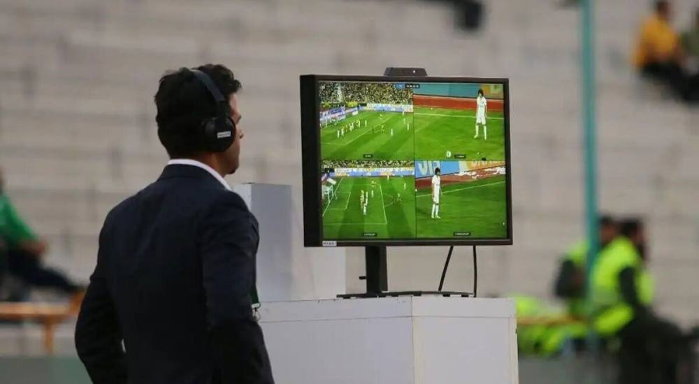 توضیحات مسئول کارگروه VAR به نحوه استفاده از سیستم در جریان مسابقه