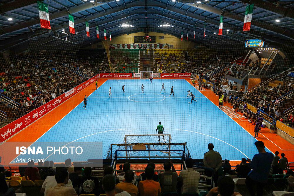 سرمربی تیم فوتسال فولاد زرند: بی‌دقتی باعث شکست شد