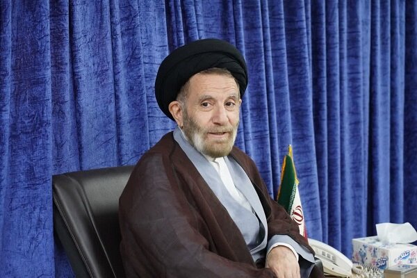 قدردانی نماینده ولی فقیه در لرستان از حضور گسترده مردم در راهپیمایی ۲۲ دی