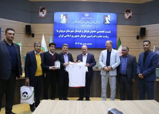 از توسعه فوتبال ساحلی در مریوان حمایت می‌کنیم
