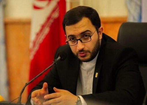 علت غیبت مجید مجیدی در جشنواره فیلم فجر/چه کتابی به رئیس‌جمهور اهداشد؟