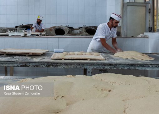 کشف ۱۲ تن آرد خارج از شبکه توزیع در لرستان