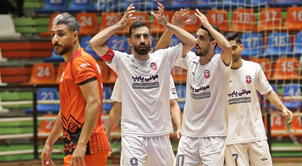 کپی‌پیستِ گیتی‌پسند-مس سونگون از روی سپاهان-پرسپولیس با نقش‌اولیِ زنان هوادار/ جنونِ محض!